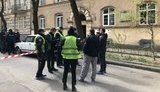 Валютчик застрелен в центре Львова: в городе и области введен план "Сирена". ФОТОрепортаж