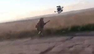 Occupier films FPV drone’s direct hit on fellow soldier in Donetsk Oblast: "Bitch! What’s there?". VIDEO