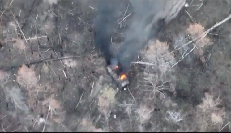 Ukrainian Armed Forces track down and attack Russian MT-LB. VIDEO