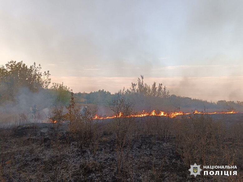 На Харківщині росіяни авіаударами розтрощили кладовище