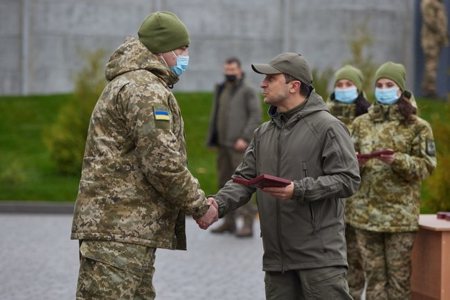 Зеленский посетил отделение пограничной службы Рассыпное на Луганщине 22