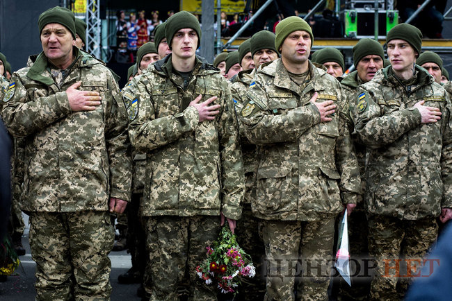 Under shadow of Russia’s war, Ukrainian veterans and families of fallen try to move on 04