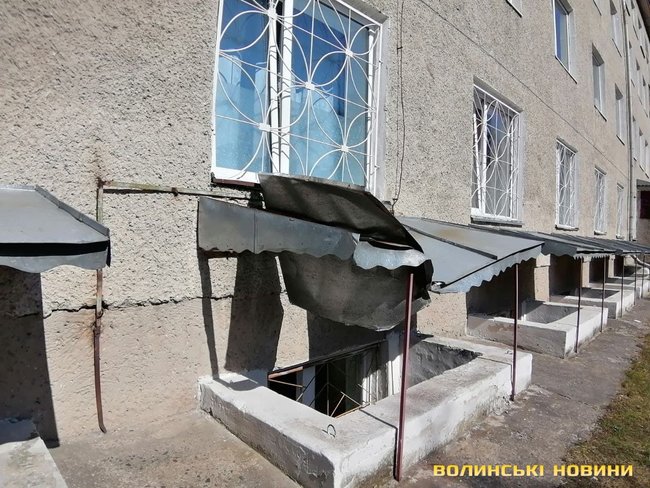 Из окна коронавирусного госпиталя в Луцке выпала 81-летняя женщина 02