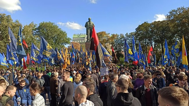 У Києві відбувається Марш УПА: учасники збираються оголосити вимоги Зеленському 16 У Києві відбувається Марш УПА: учасники збираються оголосити вимоги Зеленському 16