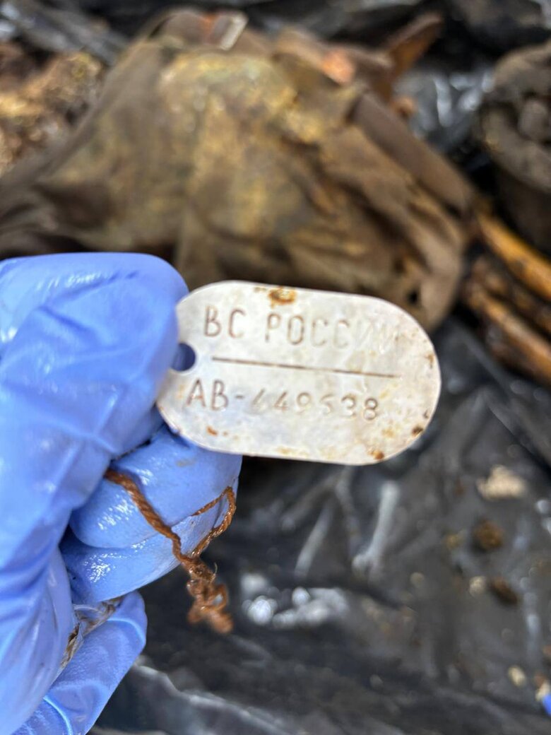 Ukraine returns two bodies of deceased soldiers with military IDs to Russia