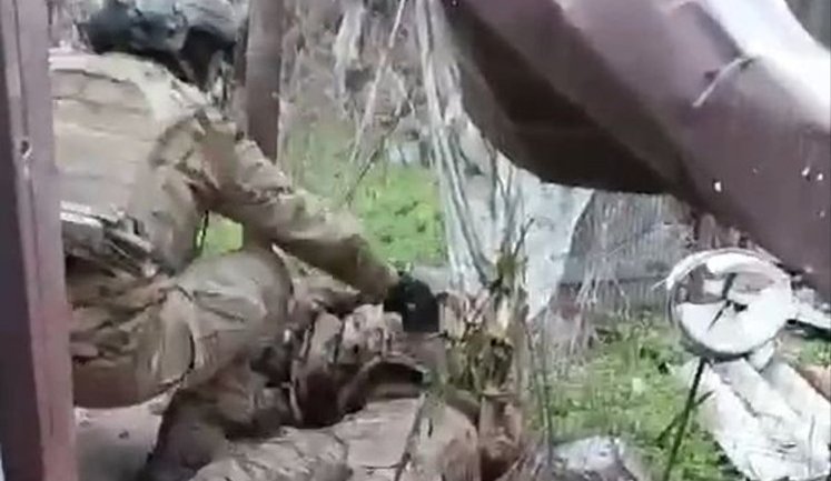 "Artan" fighters eliminated several Russians in close combat in Zaporizhzhia sector: "I’ve finished this one off. Take his radio. And knife – that’ll be my prize.". VIDEO