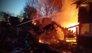Рашисти атакували Чернігівщину: спалахнули пожежі, є поранені. ФОТО