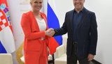 Фото дня - російські ЗМІ фальсифікують зріст прем