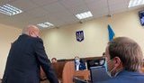 "Зброї ні в кого не було, це плід хворої фантазії СБУ". Репортаж із допиту Геннадія Москаля у справі Майдану