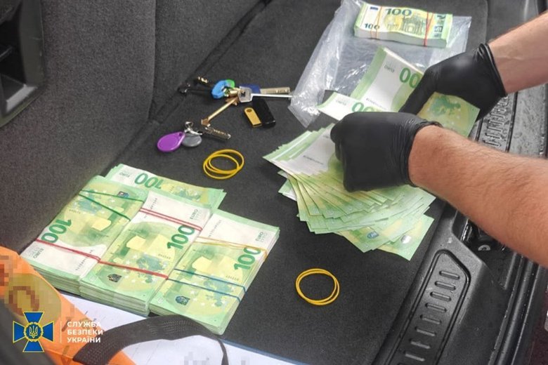 Посадовицю ТПП України викрили на вимаганні €100 тисяч у виробника бойових дронів