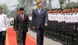 Грандиозный Янукович уговорил брунейцев отменить визы. ФОТОрепортаж