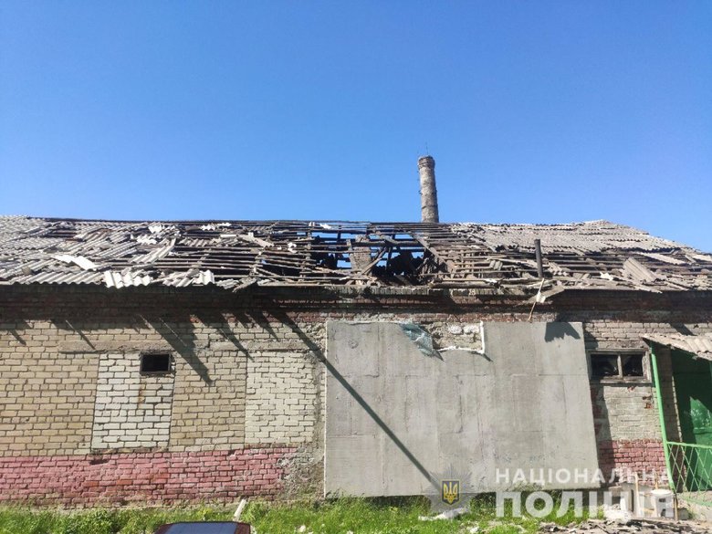 Пряме попадання в будинок та осколкові поранення. За добу росіяни вбили 4 мирних жителів Донеччини 10