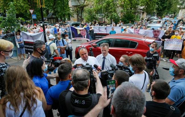 Під Офісом Генпрокурора відбувся мітинг проти наркобізнесу в Україні 01