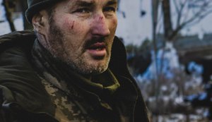 Двоє піхотинців 60 ОМБр повернулися з позицій через 143 та 99 днів безперервного бою. ФОТОрепортаж