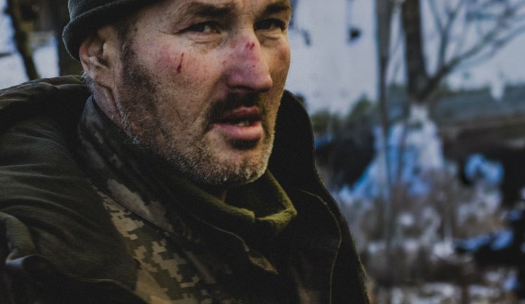 Двоє піхотинців 60 ОМБр повернулися з позицій через 143 та 99 днів безперервного бою. ФОТОрепортаж