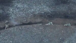 Воин ВСУ с позывным Чиназ уничтожает 6 оккупантов в ближнем бою под Бахмутом. ВИДЕО
