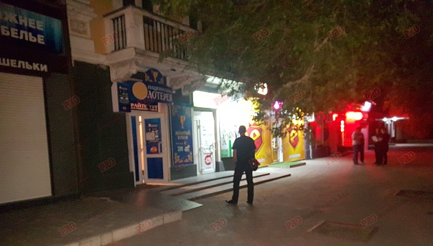 Затримано чоловіка, який намагався підірвати зал ігрових автоматів у Бердянську 01 Затримано чоловіка, який намагався підірвати зал ігрових автоматів у Бердянську 01