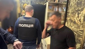 Криворізькі аферисти продавали іноземним компаніям неіснуючий метал. ФОТОрепортаж