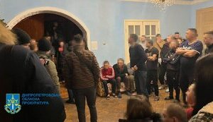 Четверо мужчин из Днепра удерживали в трудовом рабстве 50 человек. ФОТОрепортаж
