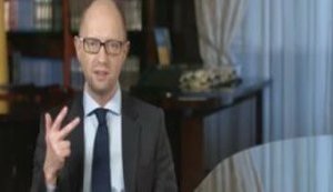 Нас пугали дефолтом, но золотовалютные резервы Украины выросли с $6 до $13 млрд. На счетах в Госказначействе 95 млрд грн, - Яценюк. ВИДЕО