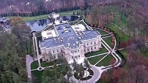 Head of Central Election Commission's Private Palace. Shocking VIDEO