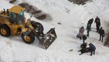 В Киеве снегоуборочный трактор переехал женщину. ФОТО