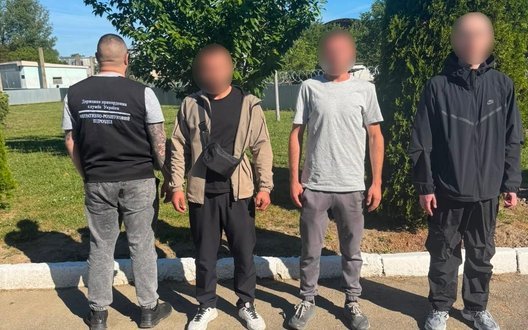 На Tesla і з альпіністським спорядженням: прикордонники ліквідували канали нелегального перетину кордону. ФОТОрепортаж