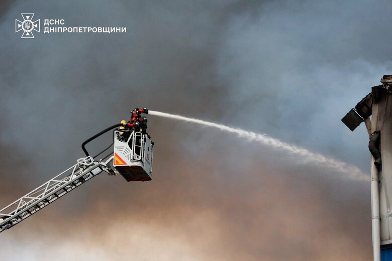 Missile attack on Dnipro on April 10