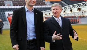 Кличко обсудил с Ахметовым пути решения кризиса на Донбассе. ФОТО