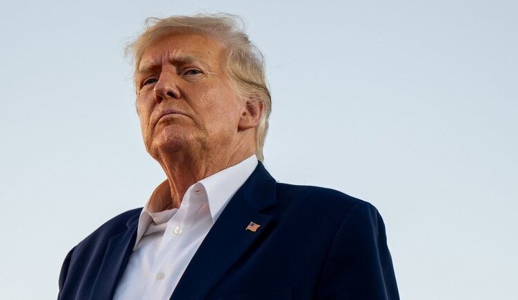Трамп пригрозил странам БРИКС пошлиной на импорт в 100% в случае отказа от доллара
