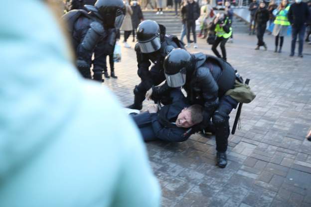 Путін - злодій!: У Росії проходять акції на підтримку Навального 20