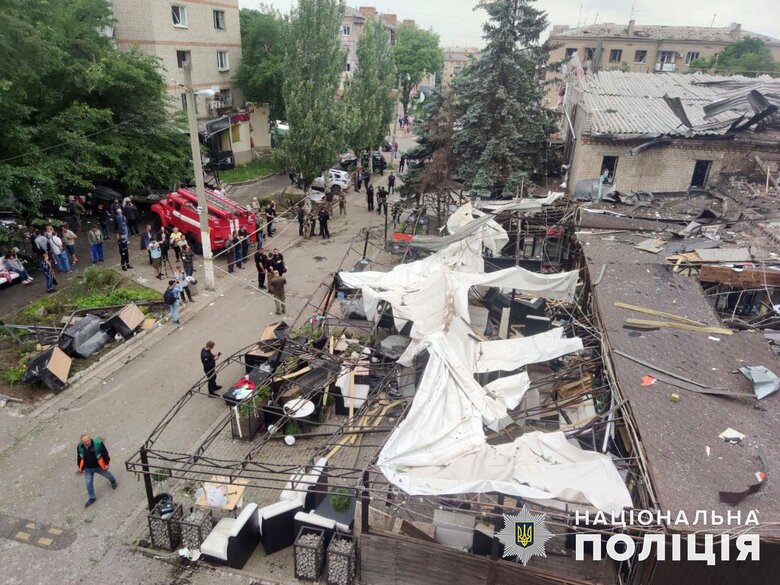 Внаслідок удару по Краматорську загинули 10 осіб, зокрема 3 дітей. Відомо про 61 пораненого, - Нацполіція 02