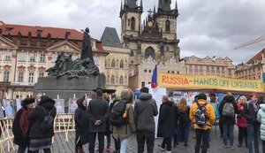 Центр прийому українських біженців у Празі призупинив роботу