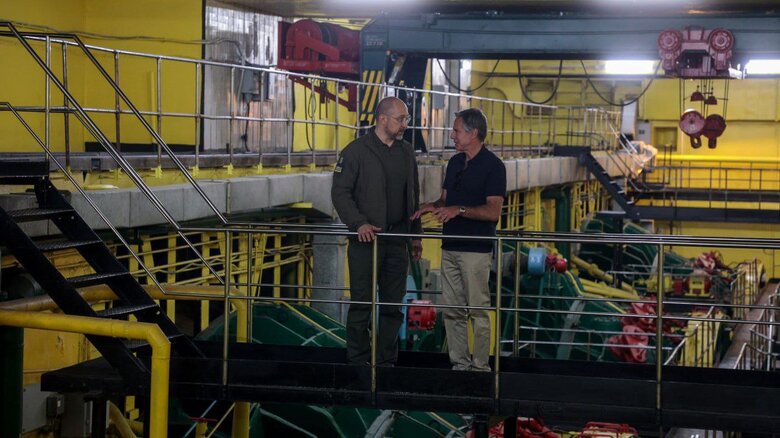 Blinken and Shmyhal visited one of energy facilities 01