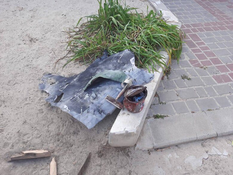 Consequences of shelling of Dniprovsky district of Kherson by Russian occupiers 04