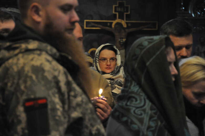 Зі столичним екскурсоводом та воїном Сергієм Мироновим, який загинув у бою з окупантами, попрощалися у Києві 36