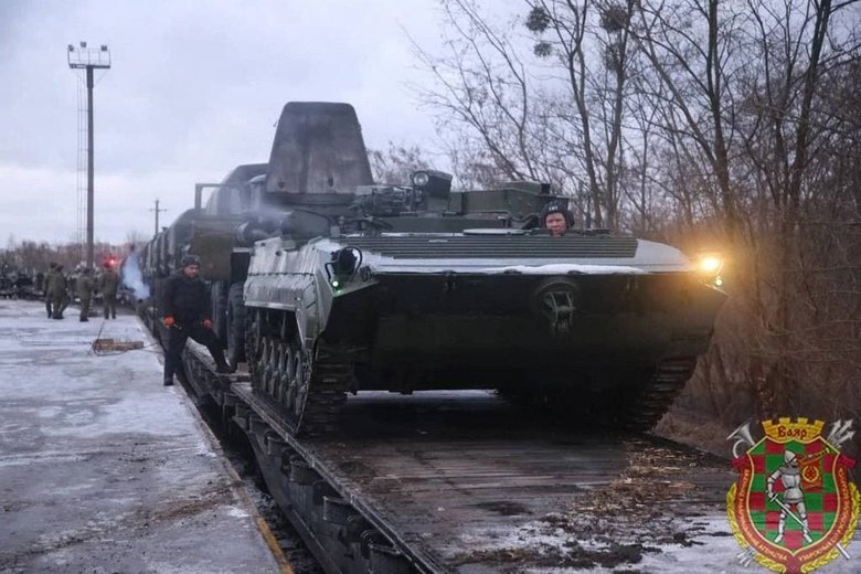 Россия перебрасывает войска в Беларусь 09