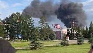 У Башкортостані після атаки дронів спалахнула пожежа на НПЗ "Газпром Нафтохім-Салават". ВІДЕО+ФОТОрепортаж