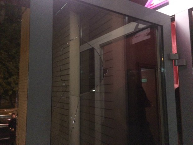 Неизвестные устроили стрельбу под стрипклубом на Подоле в Киеве 01