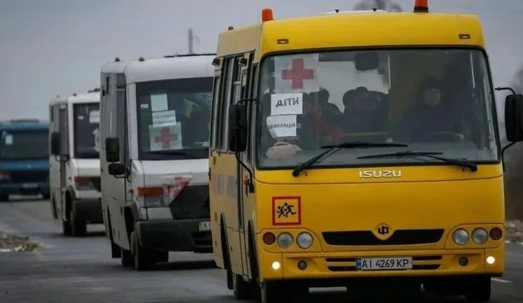 Родителей, отказывающихся от эвакуации детей из прифронтовых регионов, могут привлечь к уголовной ответственности, - МВД