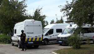 Маски шоу повертаються? Або як у лікарні Житомира перевірки влаштували.