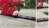 В оккупированном Харцызске "диверсанты" украли три последние буквы инсталляции "Победа". ФОТО