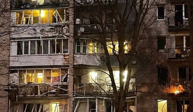 У Санкт-Петербурзі чули вибух: телеграм-канали повідомили про пошкодження будинку після роботи ППО, губернатор Беглов заявив про НП. ВІДЕО+ФОТОрепортаж
