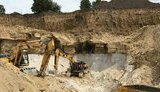 На дамбі в окупованій Керчі незаконно видобувають пісок, від його промивання забруднюється Чорне море, - прокуратура АРК
