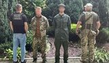 Прикордонники затримали двох чоловіків у формі на кордоні з ЄС