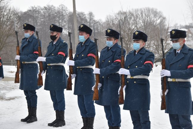На Сумщине простились с погибшим в результате пожара в блиндаже воином 58-й ОМПБр Михаилом Капраном 03