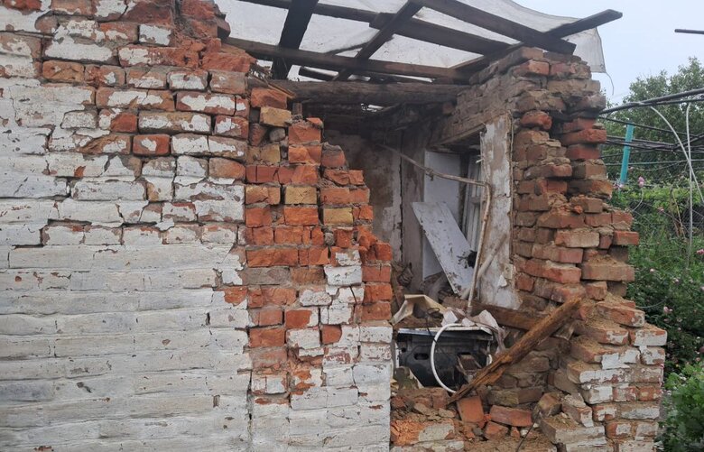 Наслідки обстрілів Нікополя 14 травня
