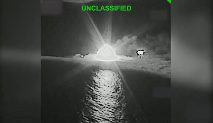 US command announced complete destruction of 11 Iranian ships in Gulf of Oman. VIDEO