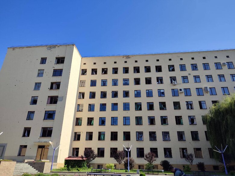 Наслідки ранкових обстрілів Харкова: постраждала виключно цивільна інфраструктура 05