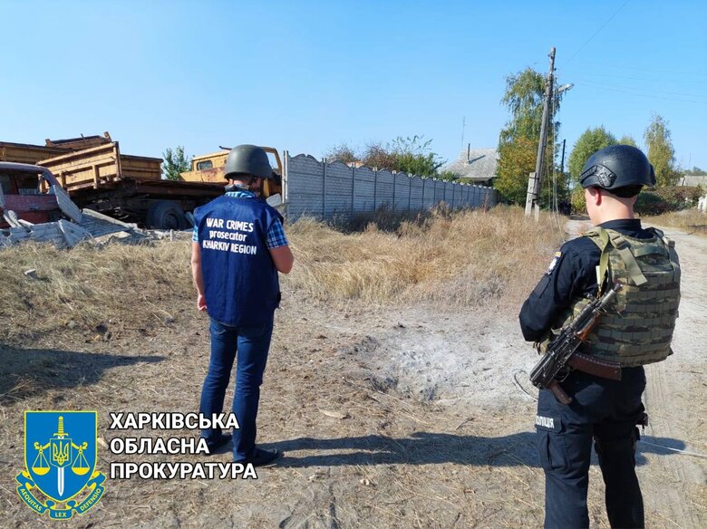 Унаслідок артилерійського обстрілу Вовчанська пошкоджено підприємство, будинки і транспортні засоби 01